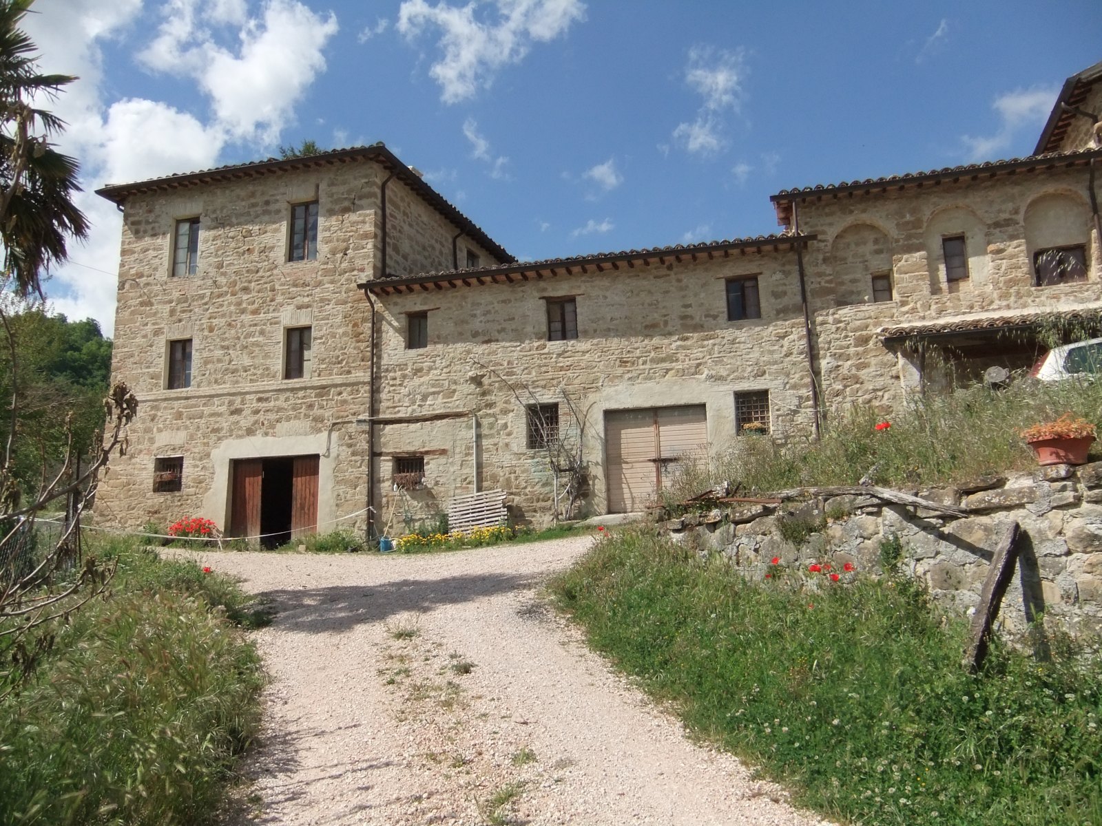 Edifici in aggregato in località Baregnano